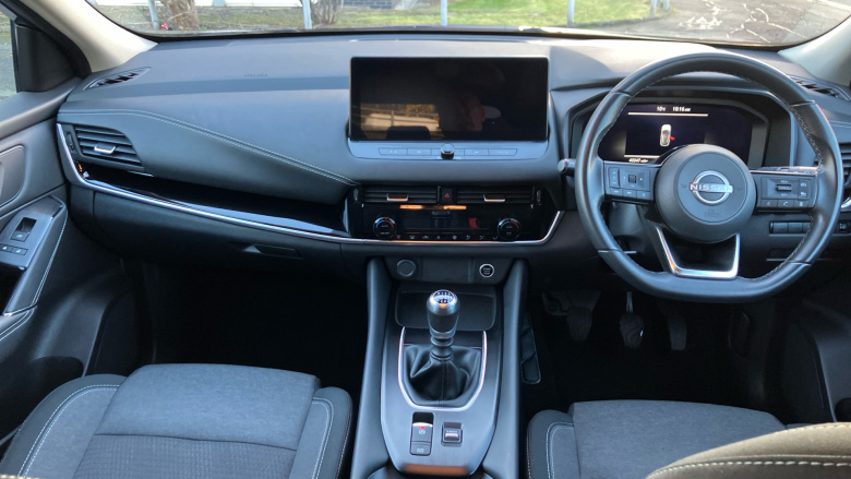 Nissan Qashqai 1.3 DiG-T MH N-Connecta 5dr Petrol Hatchback